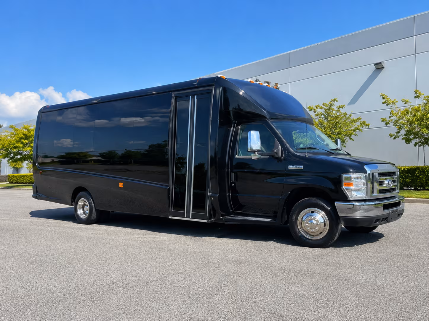 Tucson Winery Tour & Pub Crawl Transportation